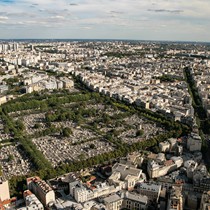 Paris | Blick vom Tour Montparnasse auf den Cimetière Montparnasse