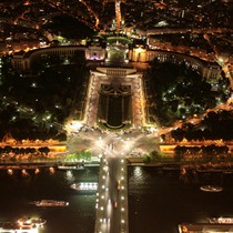 Paris | Paris von oben mit Blick auf das Palais de Chaillot bei Nacht