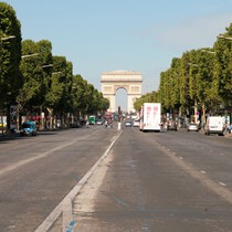 Paris | Champs Élysées | Blick in Richtung Arc de Triomphe